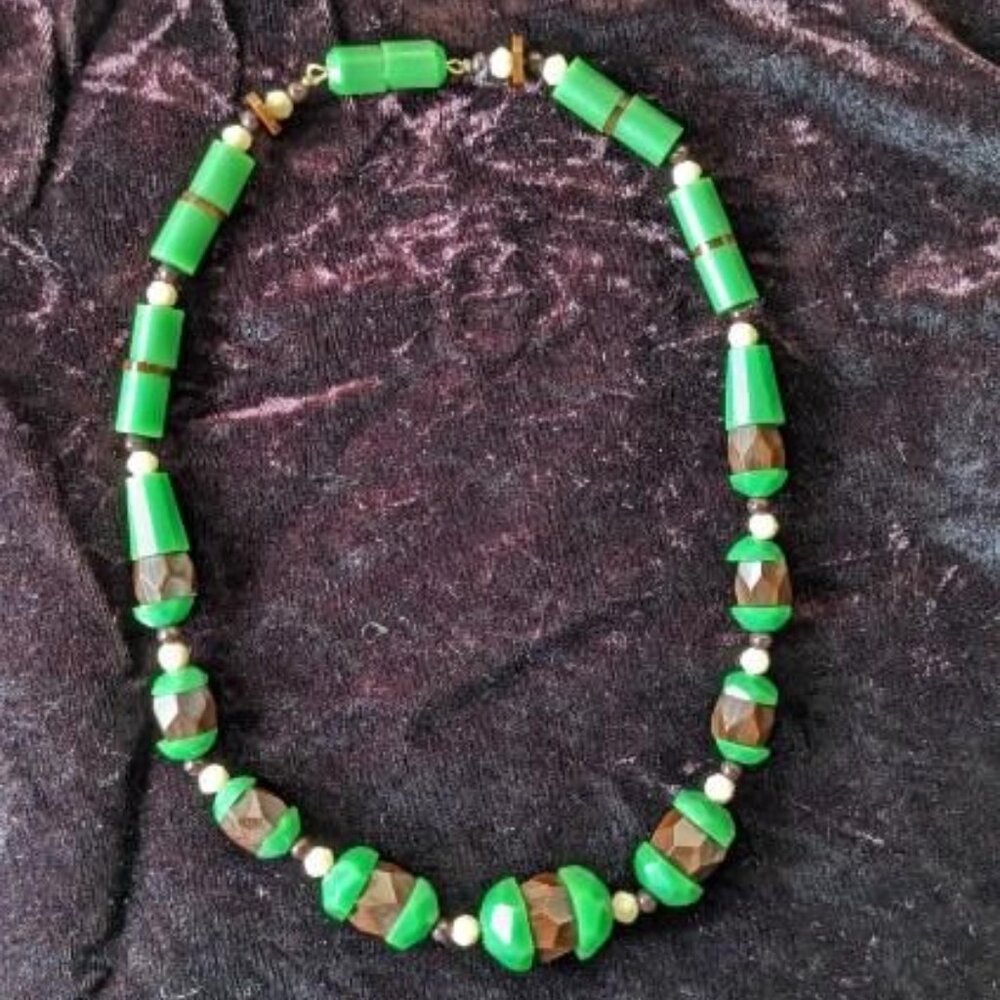 Art Deco Antique Single-Strand Graduated Glass Bead Necklace 1930s